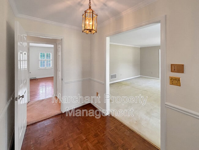 Photo - 512 Devenger Rd