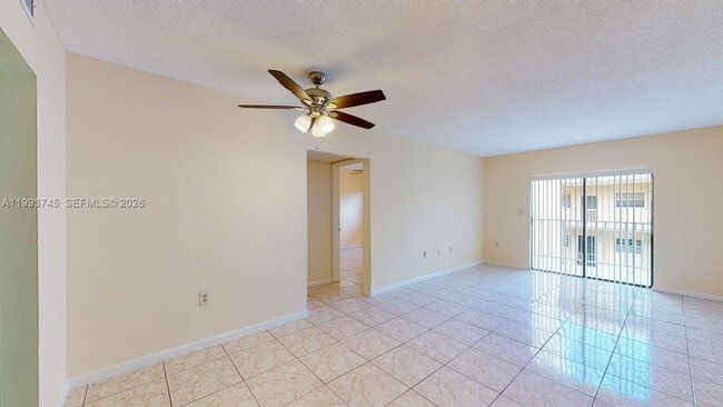 Photo - 1955 NE 135th St Unidad 301