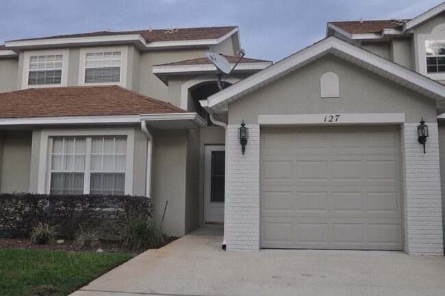 Building Photo - LAKE MARY: 3/2.5 Townhome in Feathers Edge