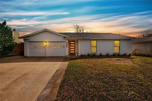 Photo - 11007 Applewood Dr