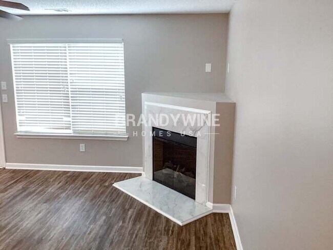 Photo - 5284 Hanover St