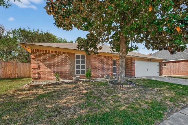 Photo - 1407 Somercotes Ln