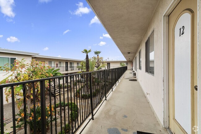 Building Photo - 10442 Lampson Ave Unit 02 Rental