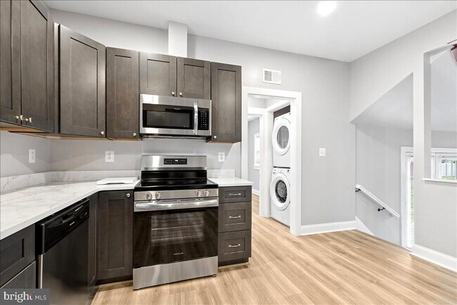 Photo - 1621 Bentley Rd