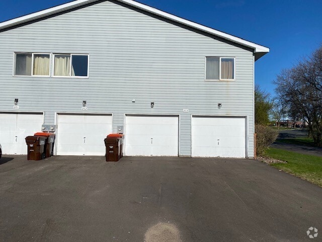 Building Photo - 13981 60th St N Rental