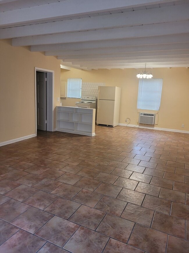 Photo - Atlantic 1016 Unit 1/2