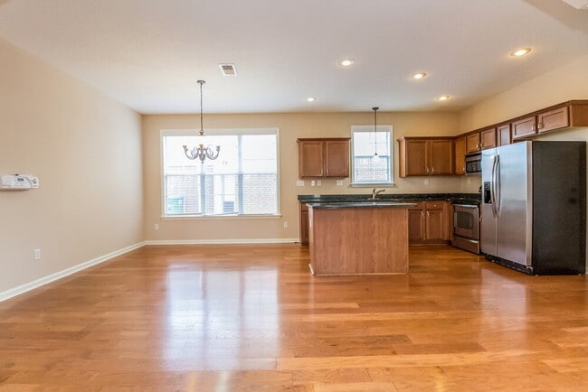 Photo - 12330 Strong Heart Trail