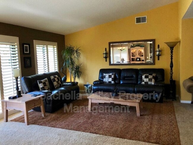 Photo - 39095 Sweetwater Dr