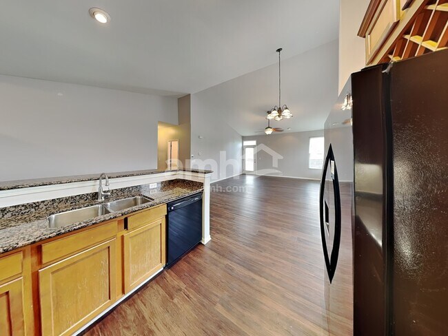 Photo - 1400 Bridgehampton Dr