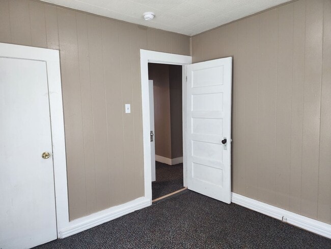 Photo - 809 S Avenue A