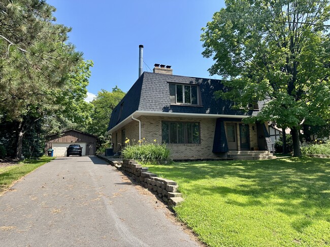 Building Photo - 7301 Glouchester Dr Rental