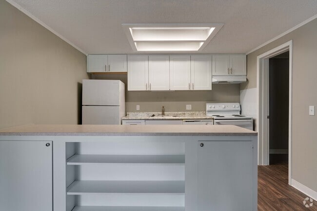 1BR, 1BA - 576SF - Hickory Place