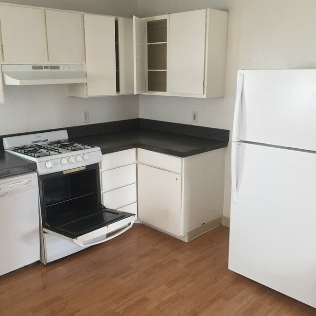 1410 W 27th Ave Unit 3