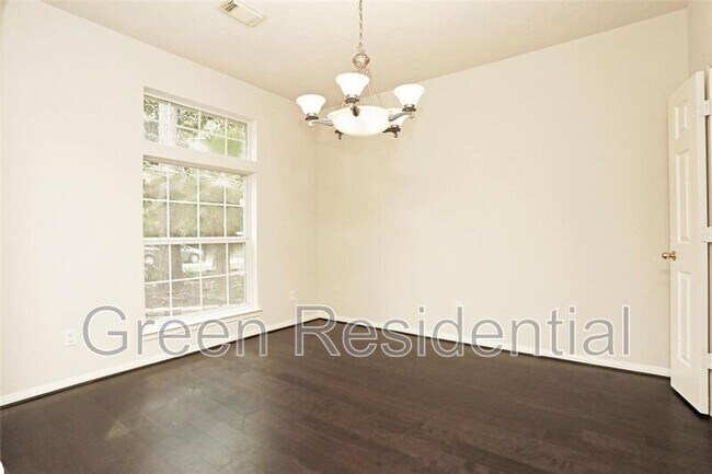 Photo - 75 Drifting Shadows Cir