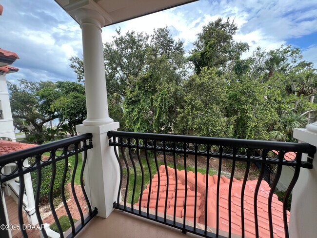 Photo - 5090 Riverside Dr Unit 108