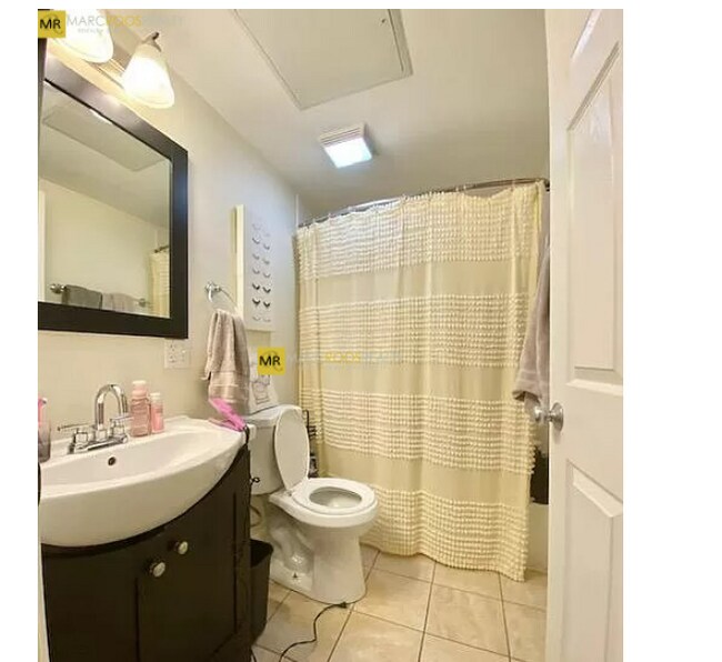 Photo - 243 Northampton St Unit 3