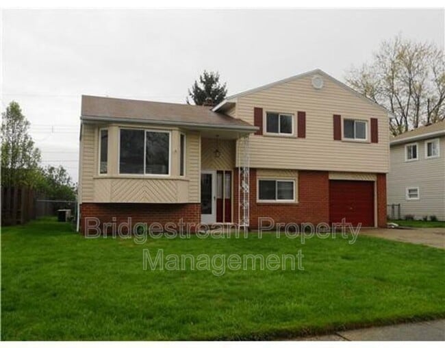Building Photo - 1700 Dutchess Ave Rental