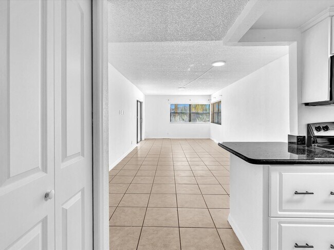 Photo - 220 Lakeview Dr Unidad 210