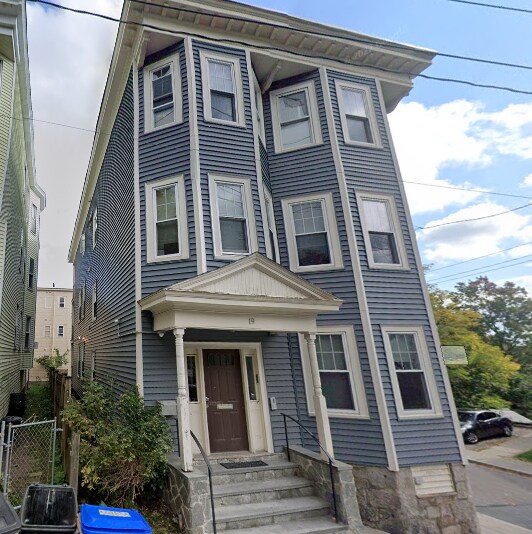 Building Photo - 19 Bucknam St Unit 3 Rental