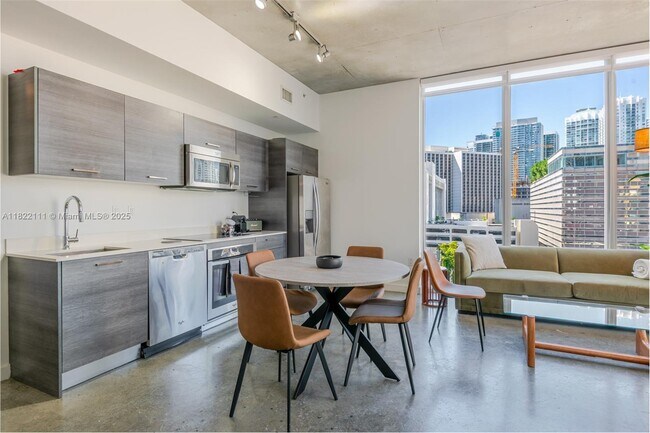 Photo - 151 SE 1st St Unit 711