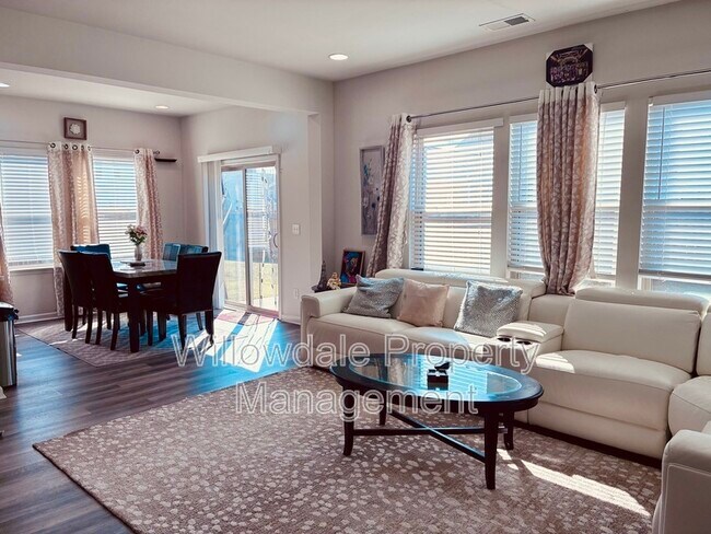 Photo - 993 Deaton Dr