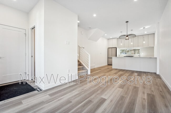 Building Photo - 9121-9165 65 Ave NW