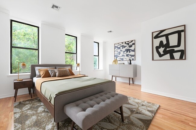 Photo - 21 W 127th St