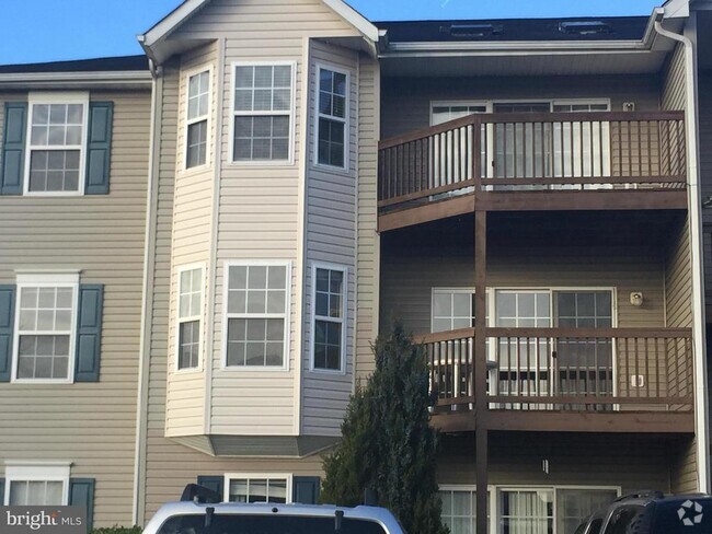 Building Photo - 110 Brookland Ct Unit 6 Rental