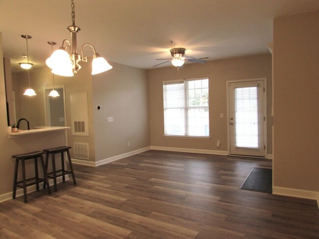 Photo - 10125 Westmoreland Rd