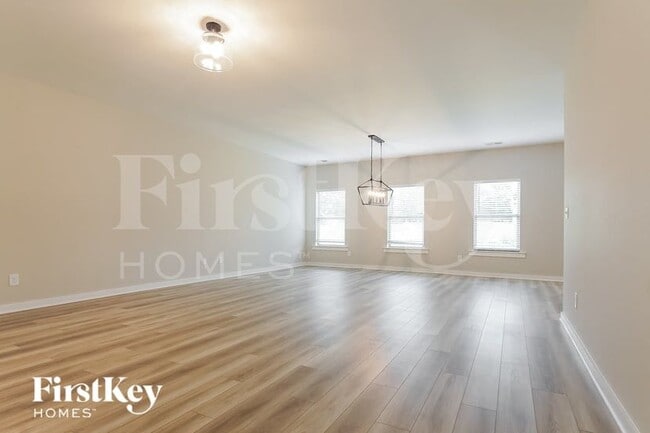 48 Crossroads Cir