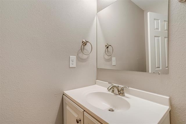 Photo - 727 Stamps Ave