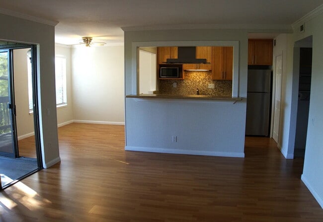 Photo - "Welcome to Your New Home: Spacious 2-Bed, 2-Bath Apartment in San Carlos!"