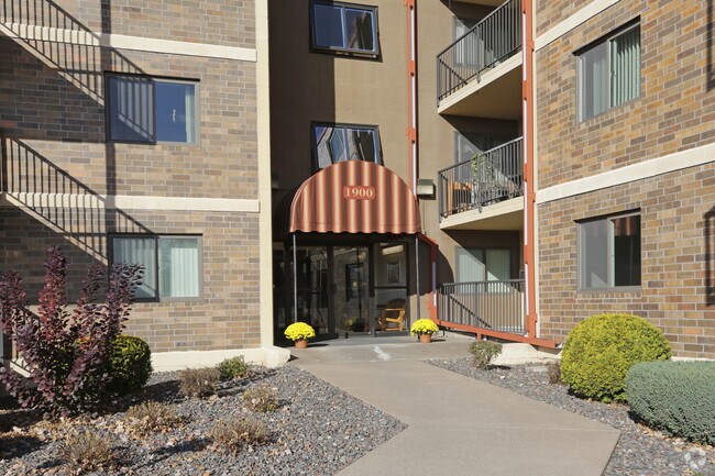 Baypoint Shoreline Entry
