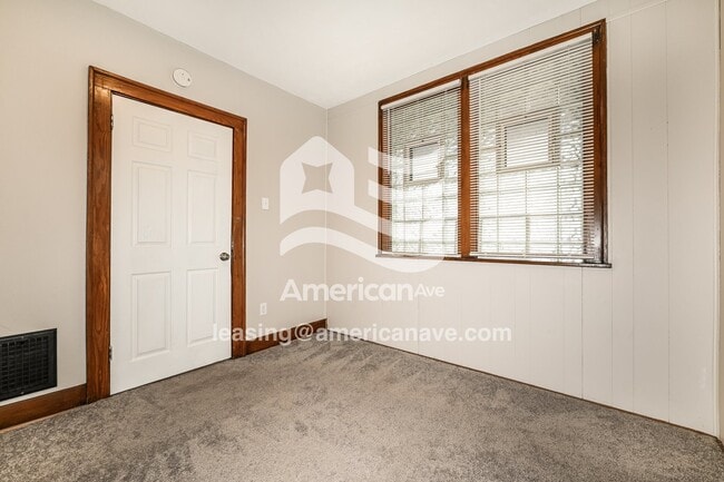 Photo - 726 Grandview Ave