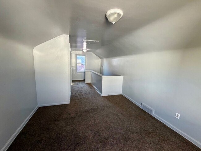 Photo - 3 Bedroom 1 1/2 Welcome Section 8