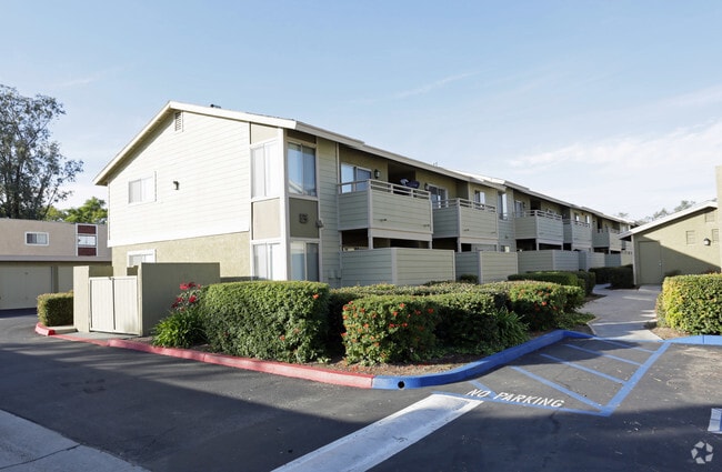 Photo - Citrus Breeze Apartments