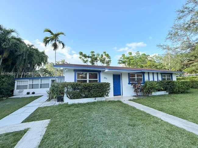 Photo - 325 NE 131st St