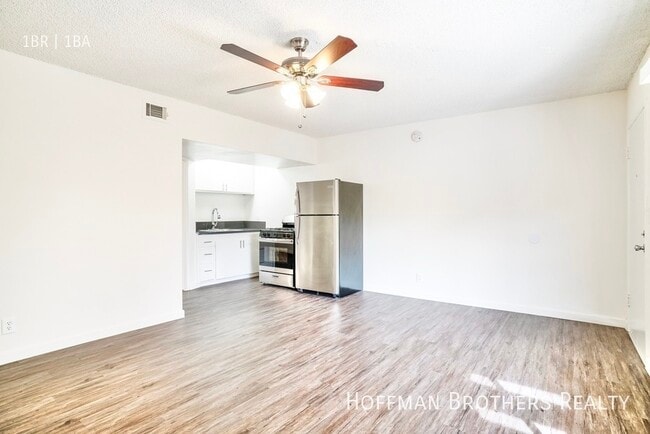 Photo - 4558 W 173rd St Unidad H