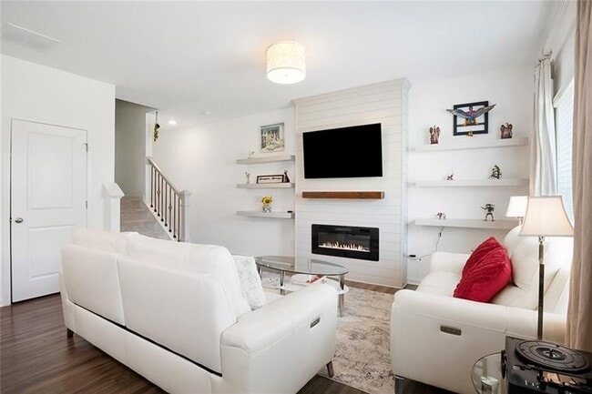 Photo - 1484 Ben Park Way
