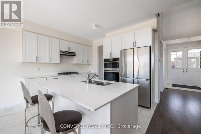 Photo - 11 Skyvue Cres