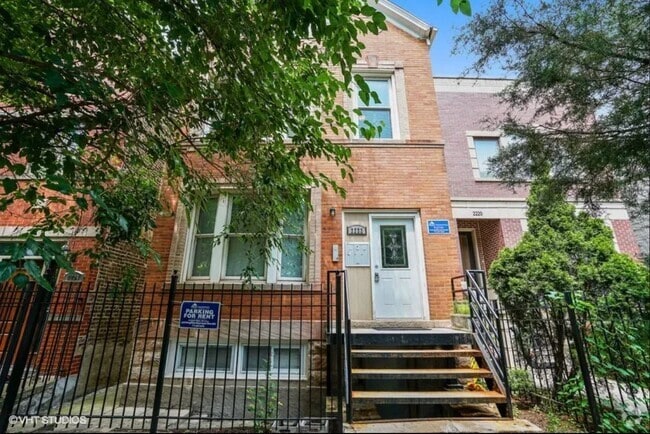 Building Photo - 2222 W Belden Ave Unit 1 Rental