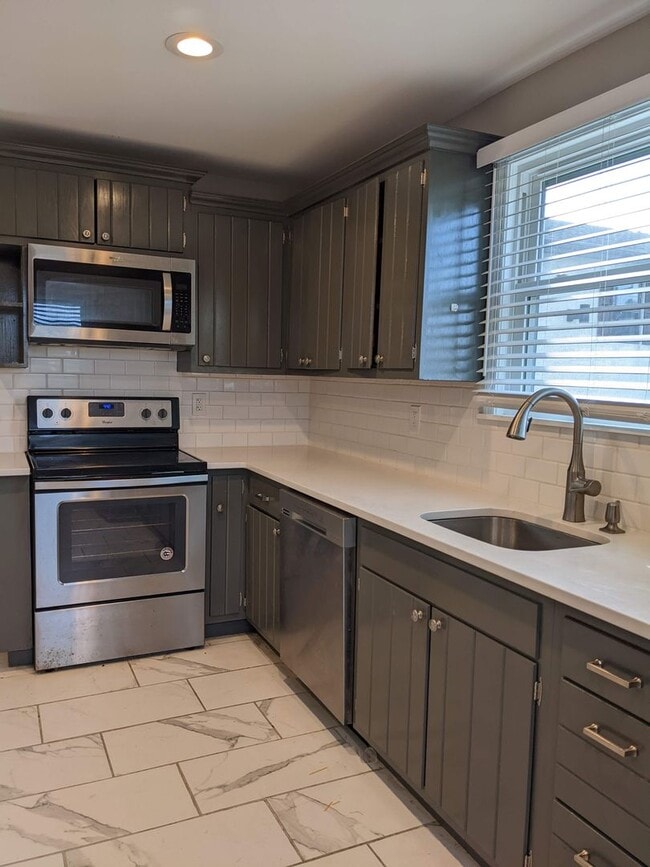 Photo - 153 Main St Unidad 1st Floor WHITE 84