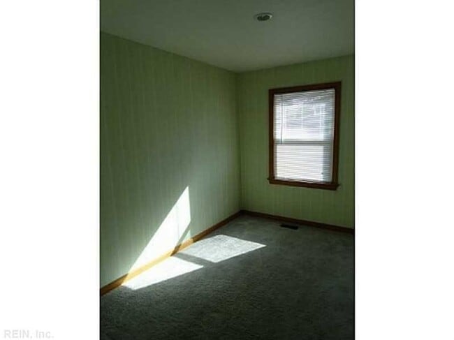 Photo - Call Sabrina Thomas at 757-767-0767 for more information