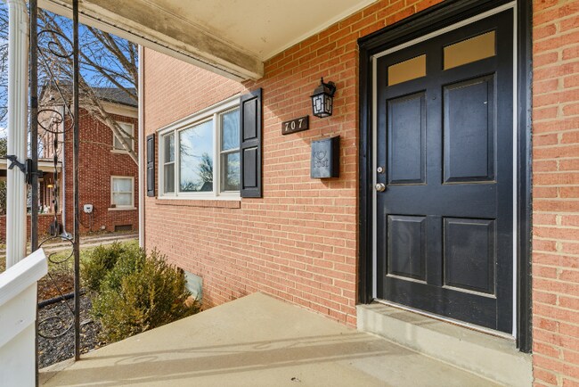 Photo - 707 Fairview Ave