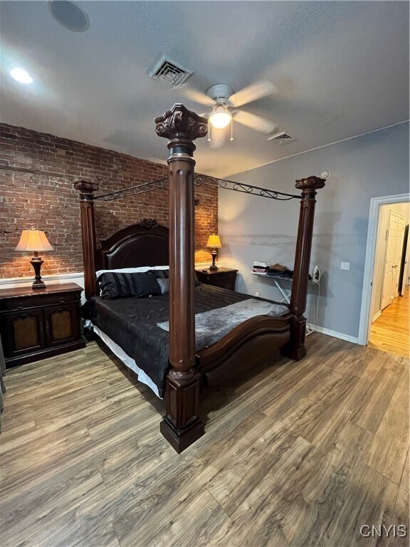 Photo - 2 W Park Row