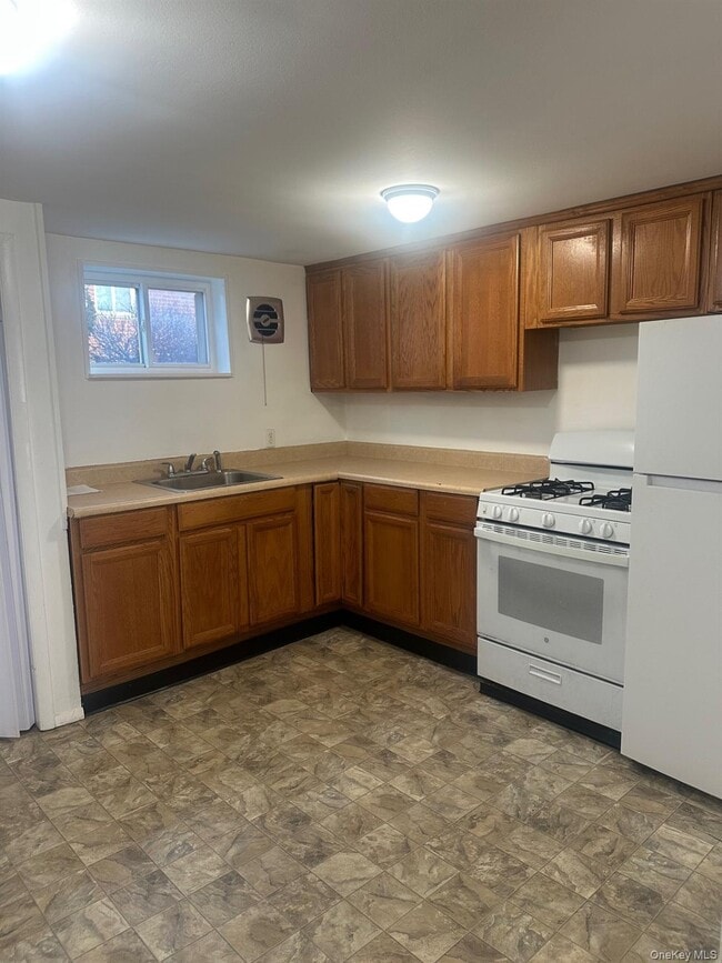 Building Photo - 300 Ketchamtown Rd Unit C1