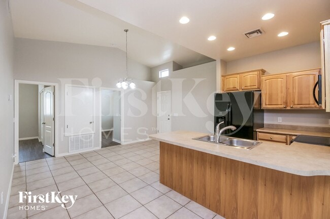 Photo - 113 N Warren St