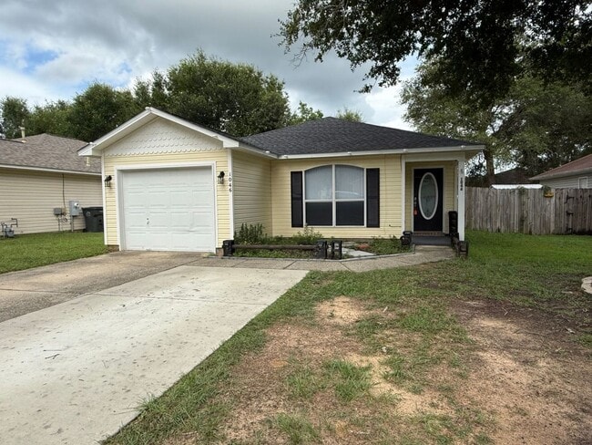 Building Photo - Pensacola - Springdale Forest - 3 bedroom, 2 bathroom