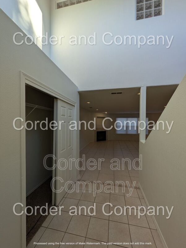 Photo - 11243 Campo Del Oso Ave NE