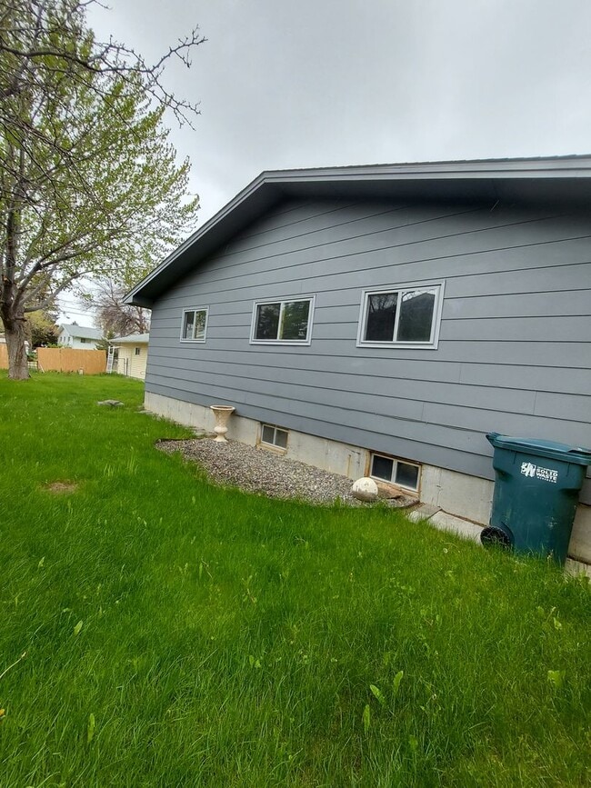1618 Elaine St Unit 1620